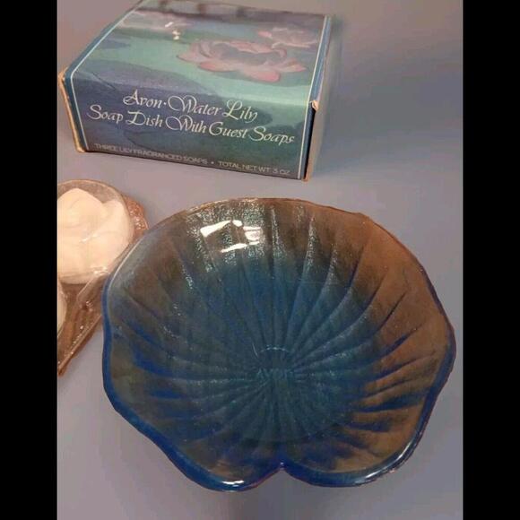 Avon Decorative Soap With Water Lily Soap Dish. Three Different‎ Fragrances - Picture 3 of 4